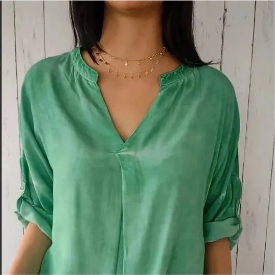 BUY 2 GET Free ShippingCasual Breathable Solid Color V-Neck Top