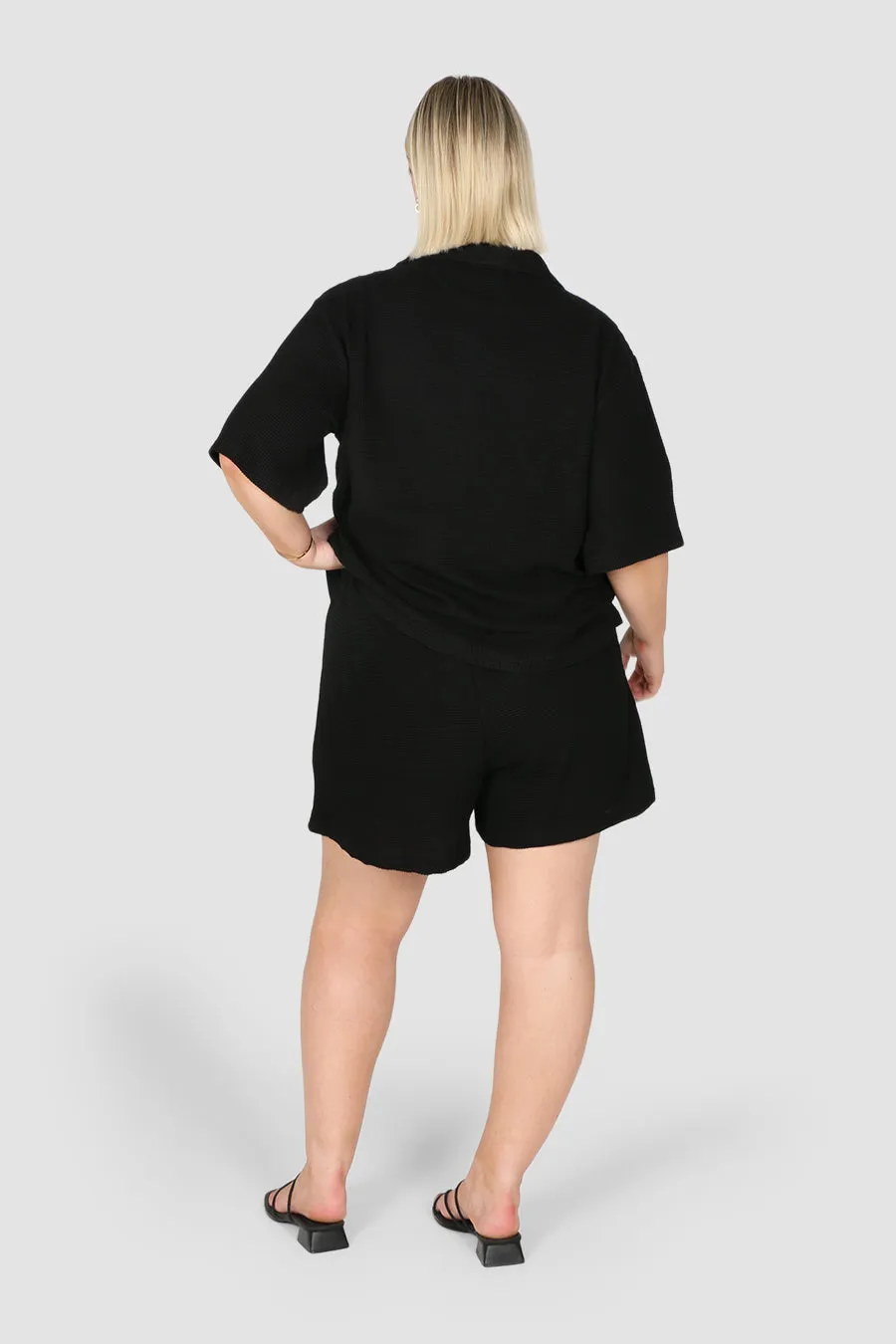 CAPRI WAFFLE SHORTS BLACK
