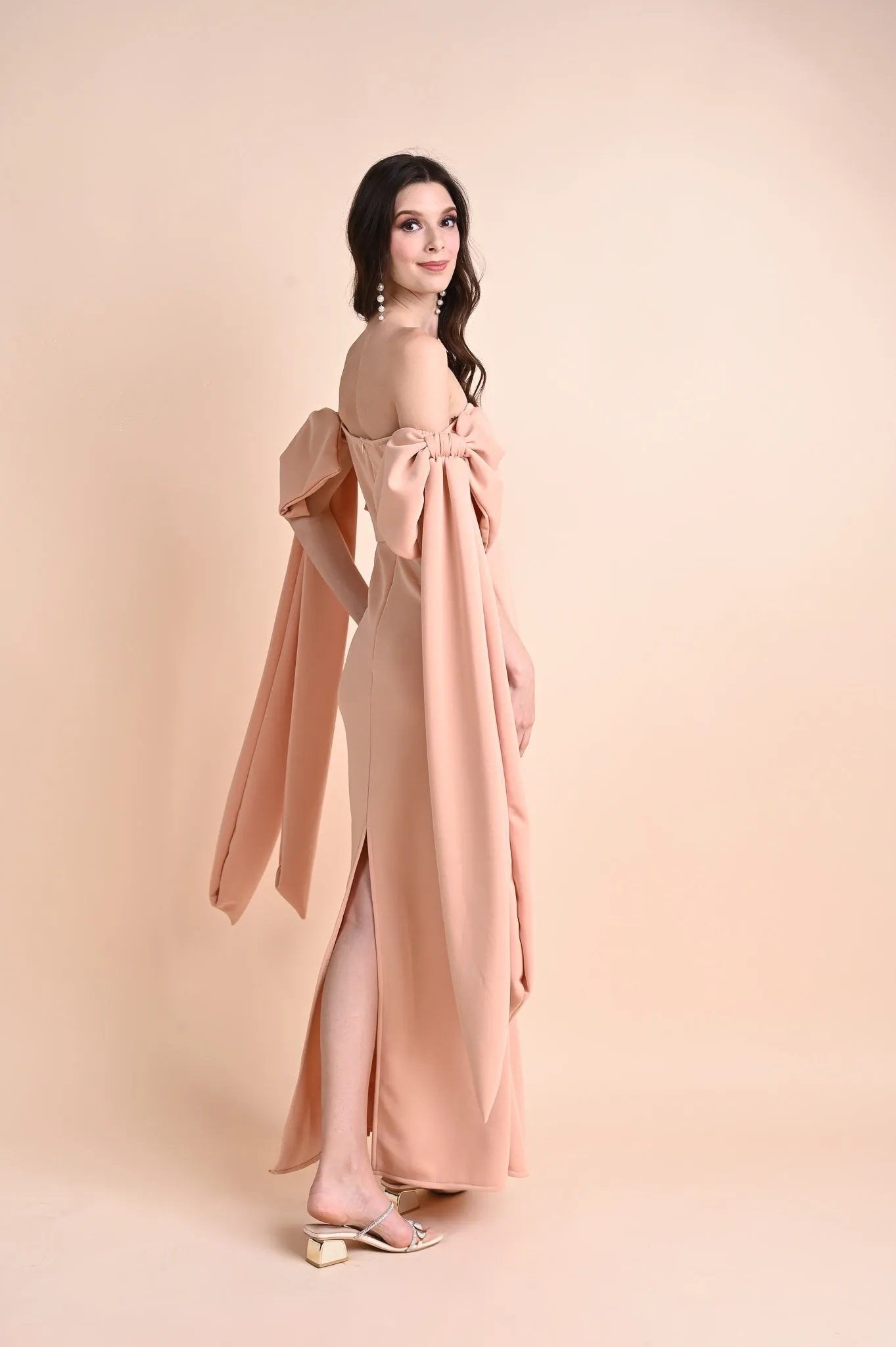 Gown: Daisy