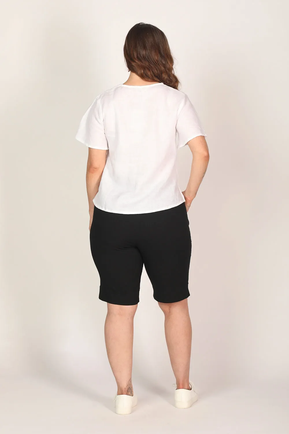 Stretch Capri Short in Black