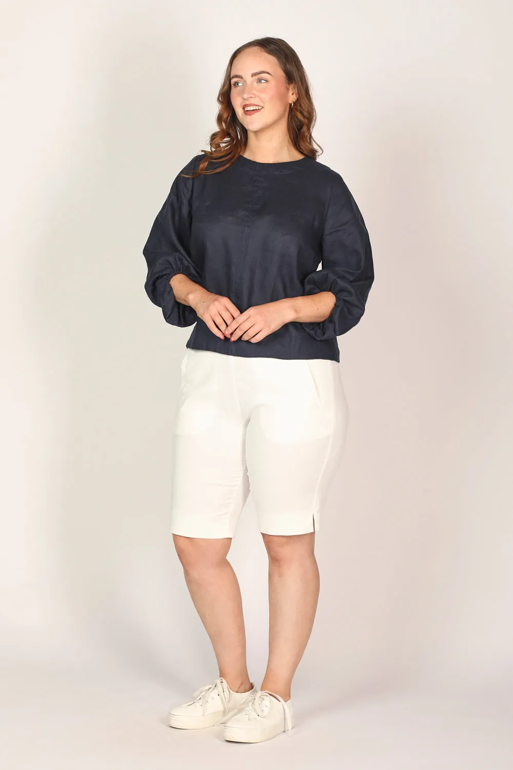 Stretch Capri Short in White